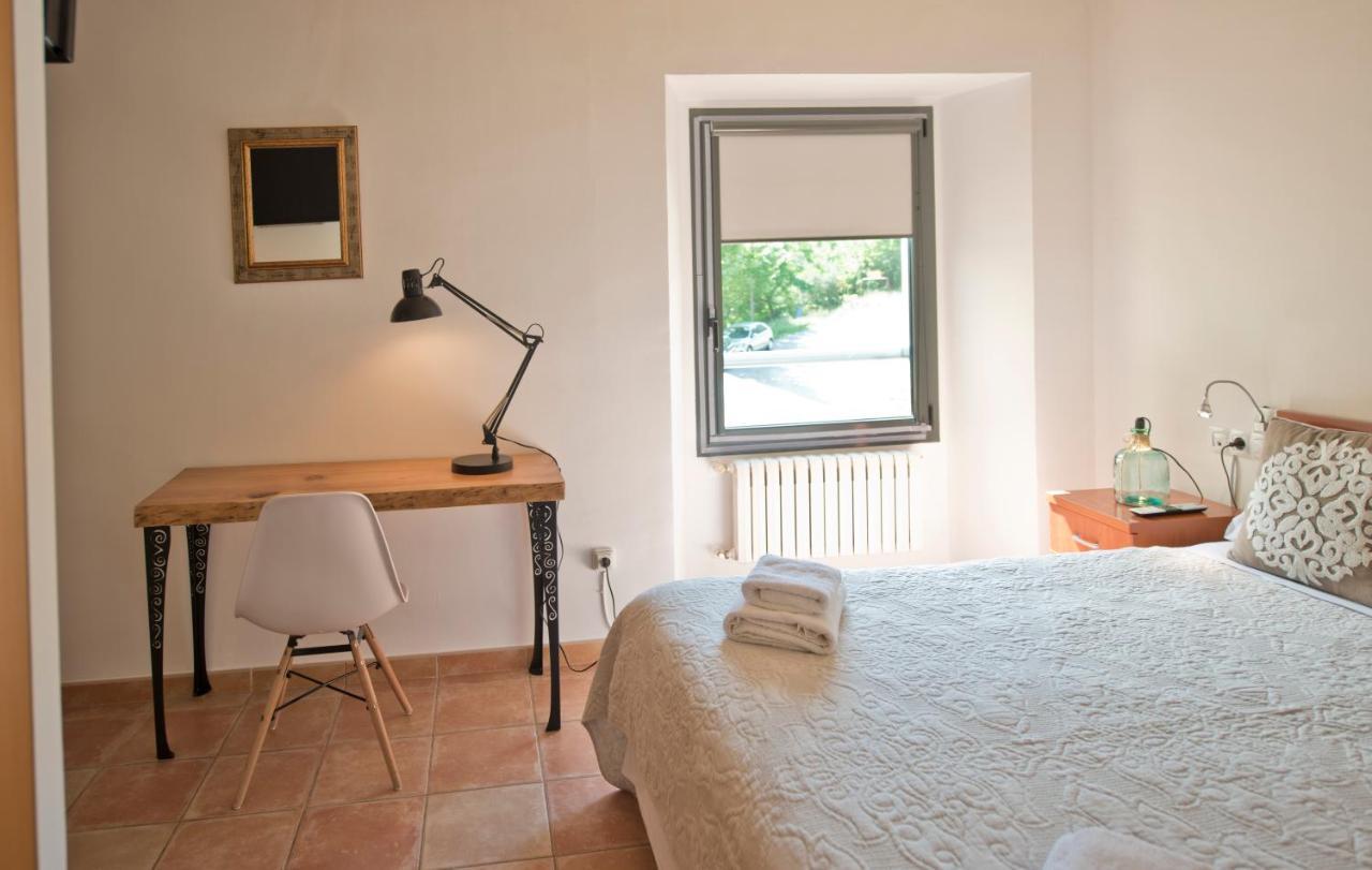 Hostal La Salut De Terrades Екстериор снимка