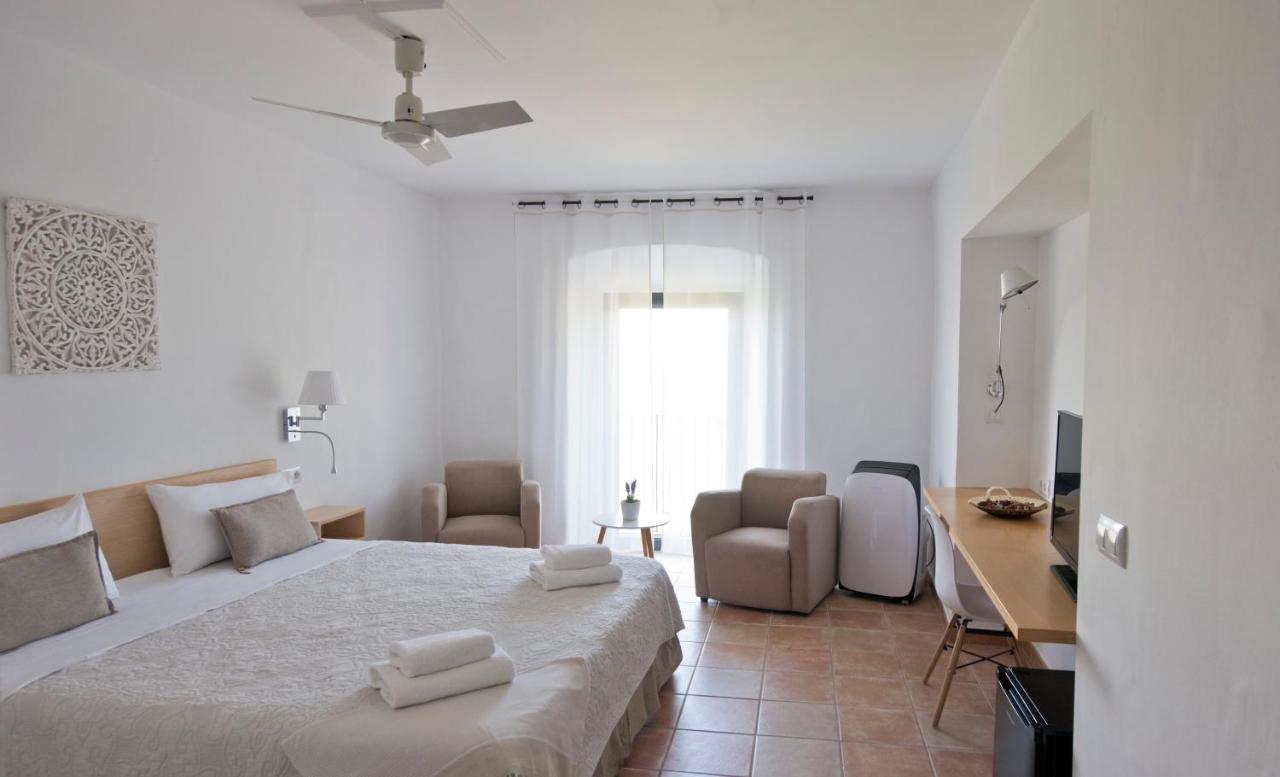 Hostal La Salut De Terrades Екстериор снимка