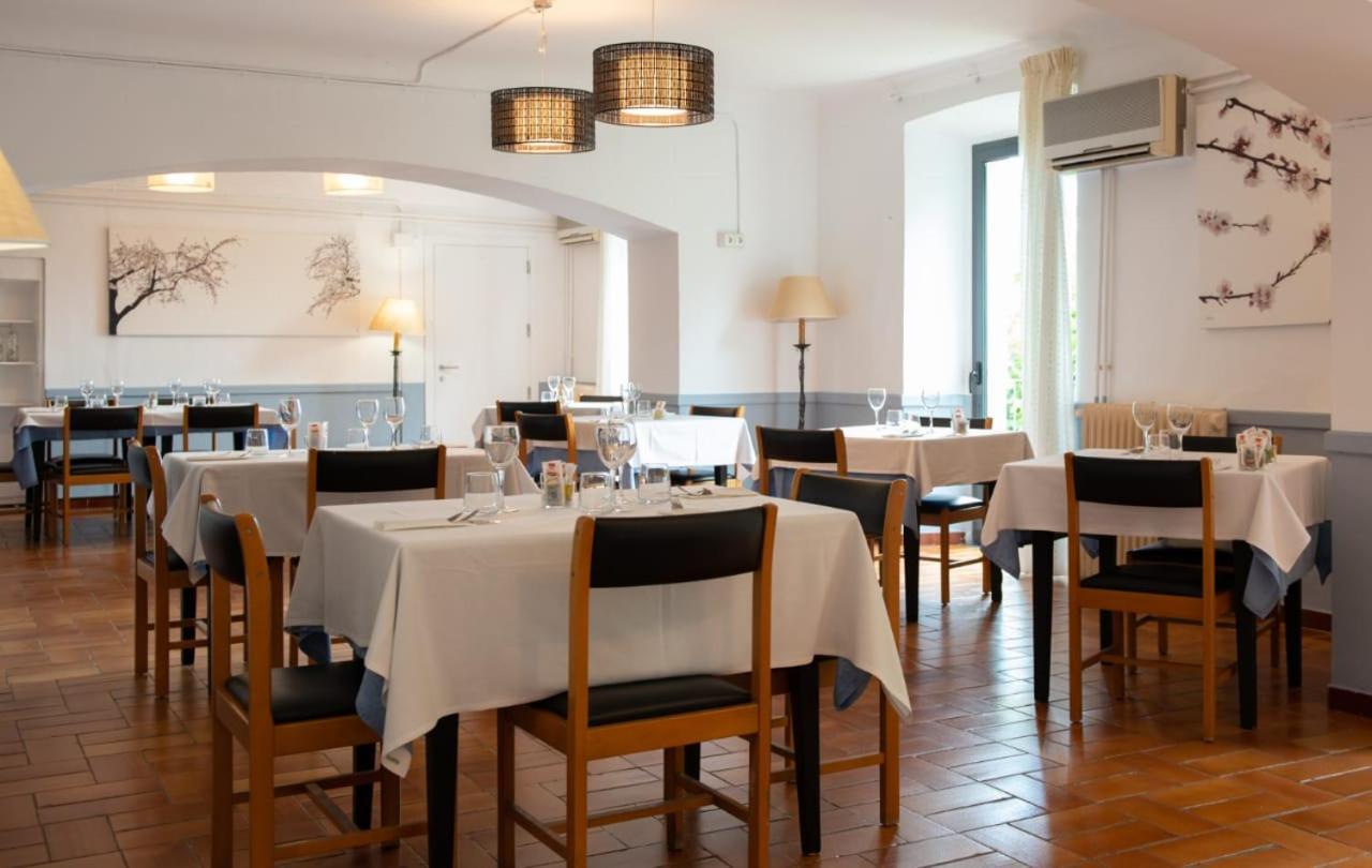 Hostal La Salut De Terrades Екстериор снимка