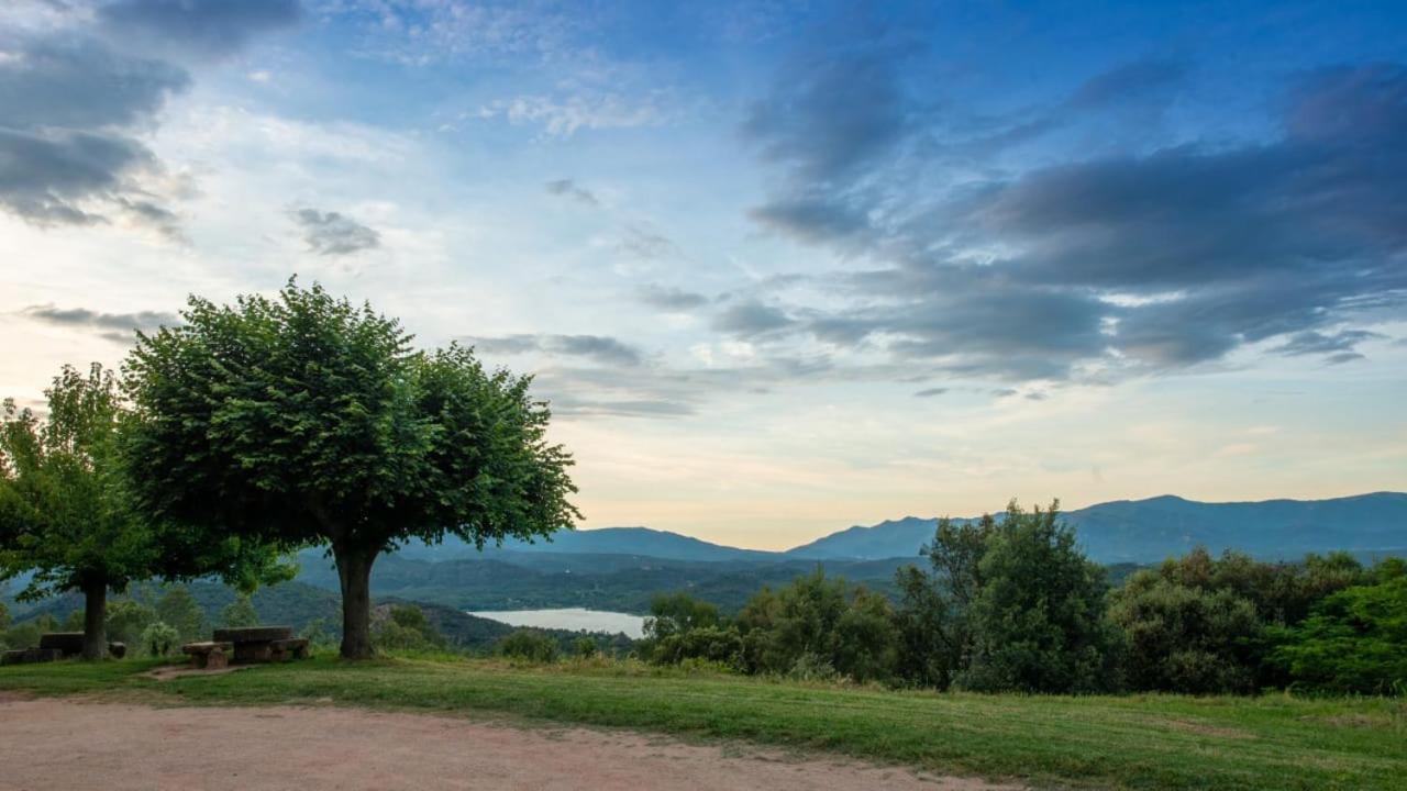 Hostal La Salut De Terrades Екстериор снимка
