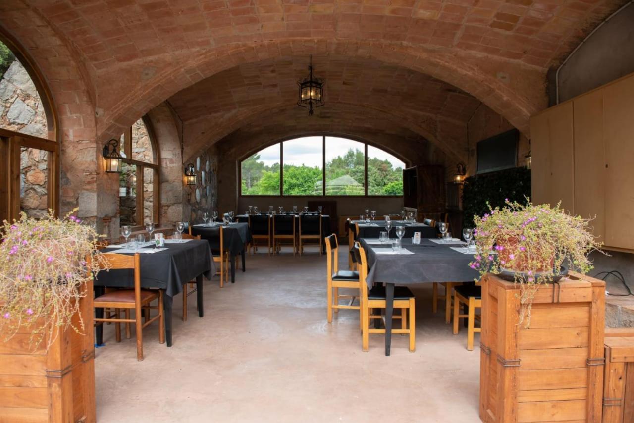 Hostal La Salut De Terrades Екстериор снимка
