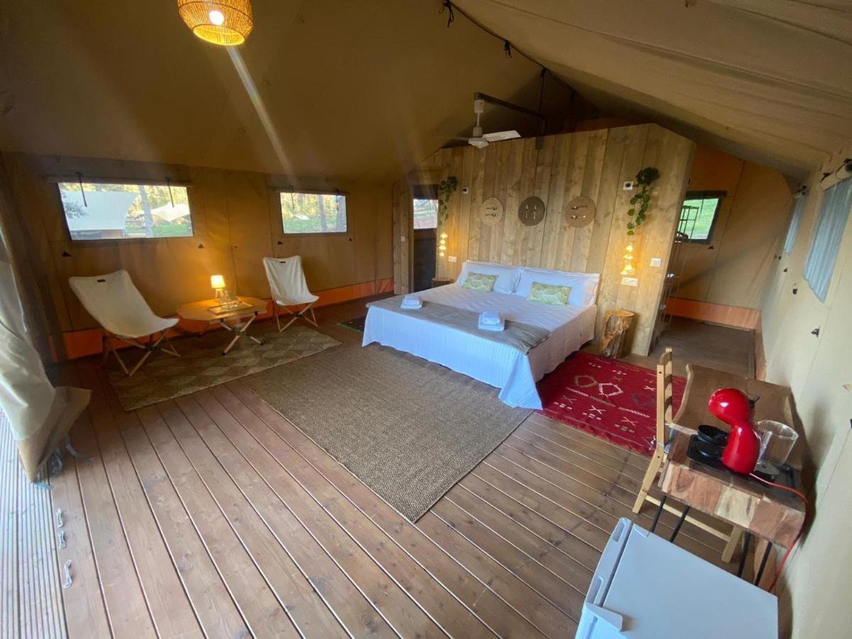 Hostal La Salut De Terrades Екстериор снимка