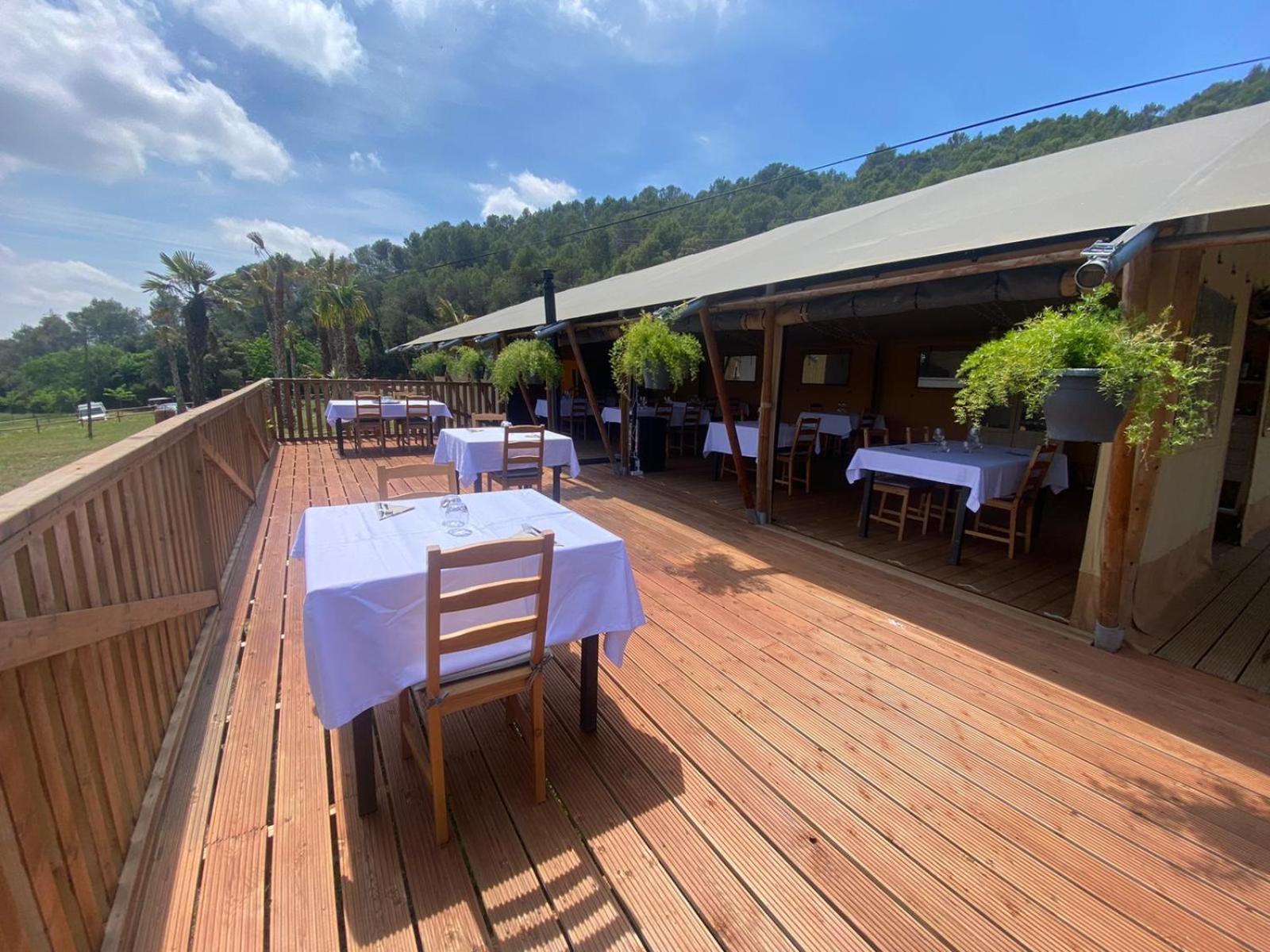 Hostal La Salut De Terrades Екстериор снимка