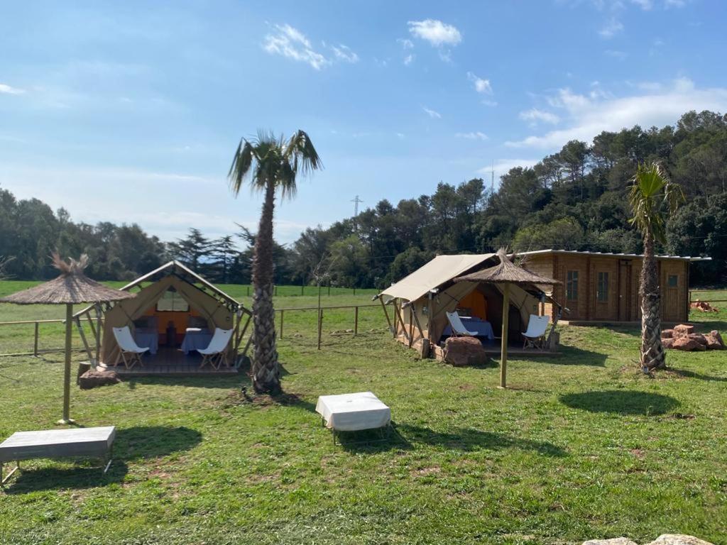 Hostal La Salut De Terrades Екстериор снимка