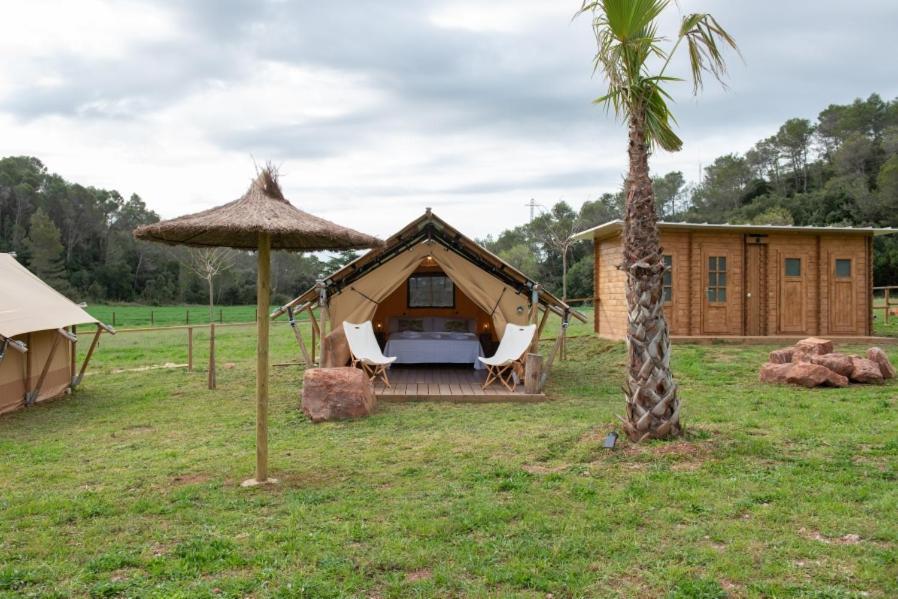 Hostal La Salut De Terrades Екстериор снимка