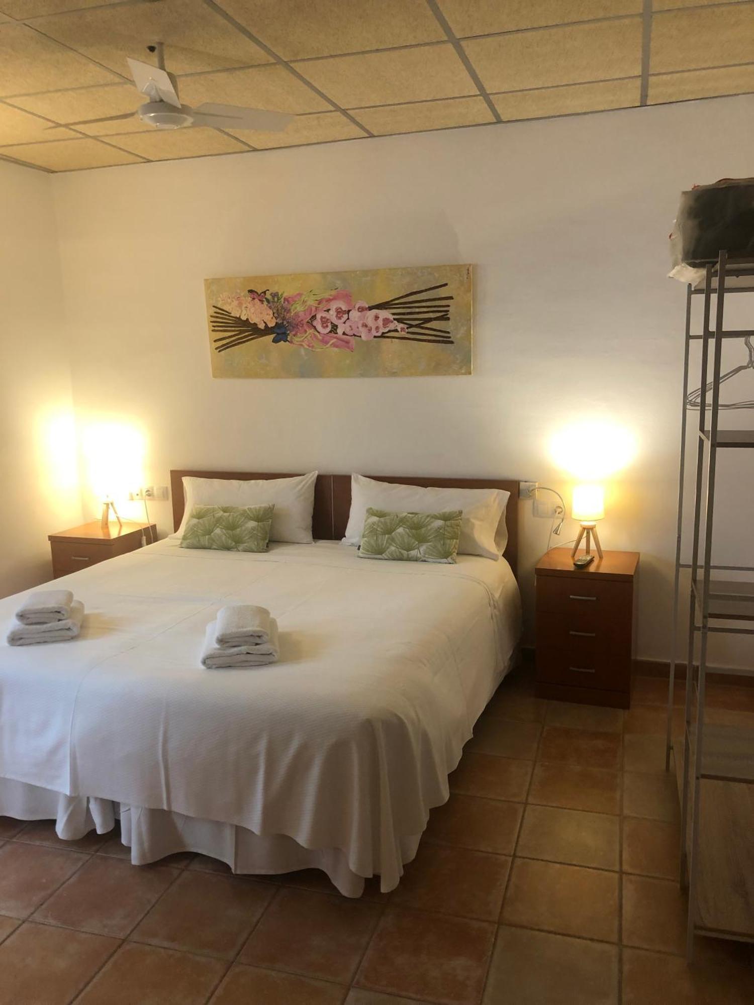 Hostal La Salut De Terrades Екстериор снимка