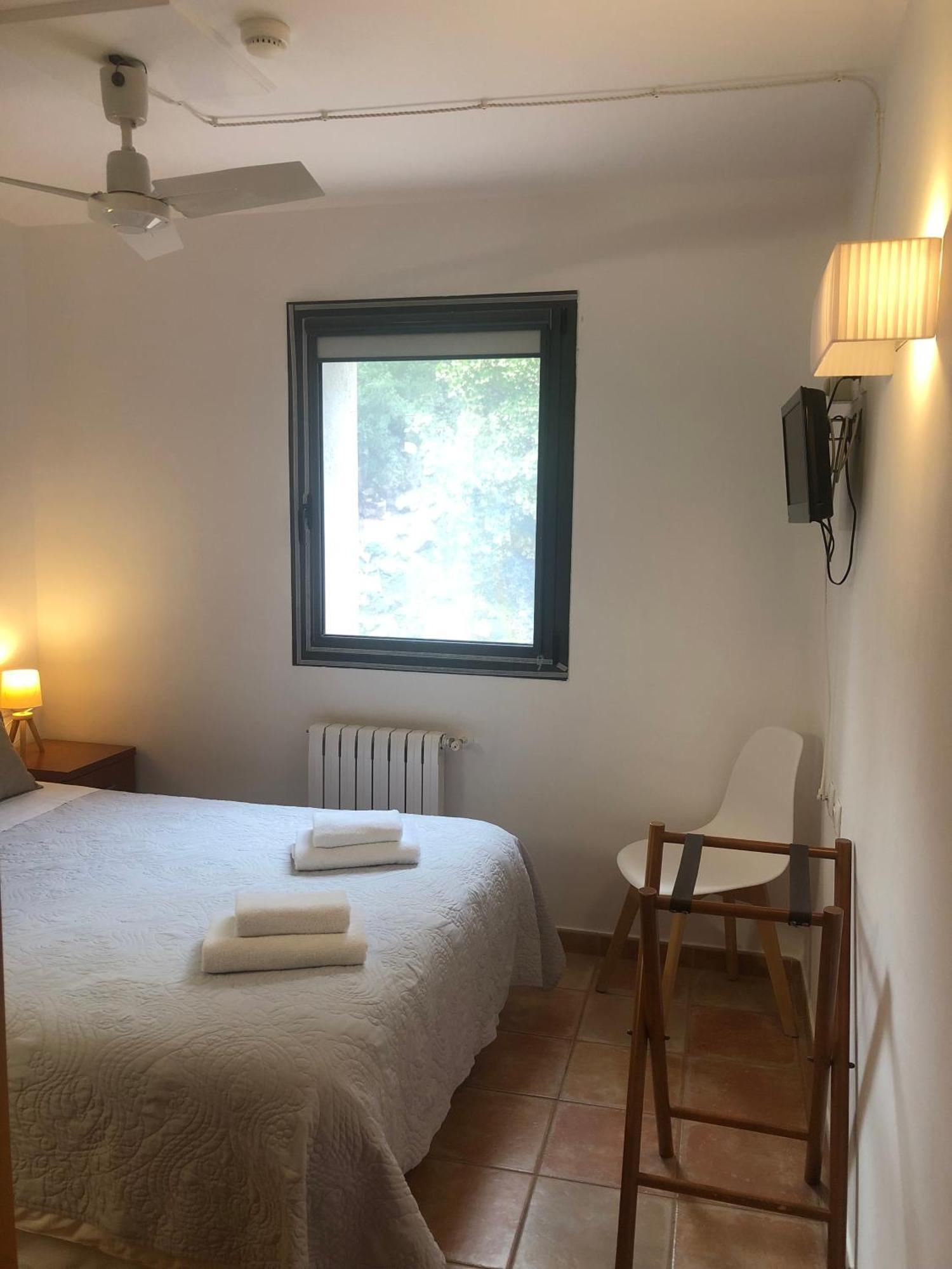 Hostal La Salut De Terrades Екстериор снимка